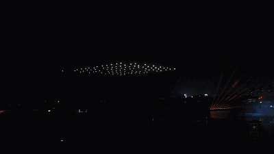 无人编程平台_编程无人机比赛视频_无人机的编程与表演艺术的结合