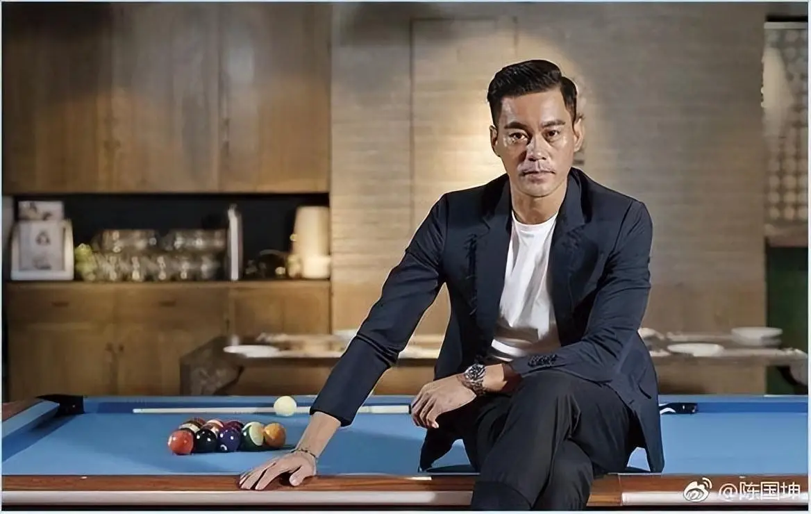 周星驰武术功底视频_周星驰在武术片中的演出_周星驰武术指导