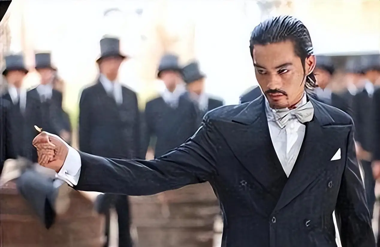 周星驰武术功底视频_周星驰武术指导_周星驰在武术片中的演出