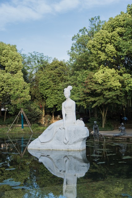 西施：沉鱼落雁的绝代佳人_西施：沉鱼落雁的绝代佳人_西施：沉鱼落雁的绝代佳人