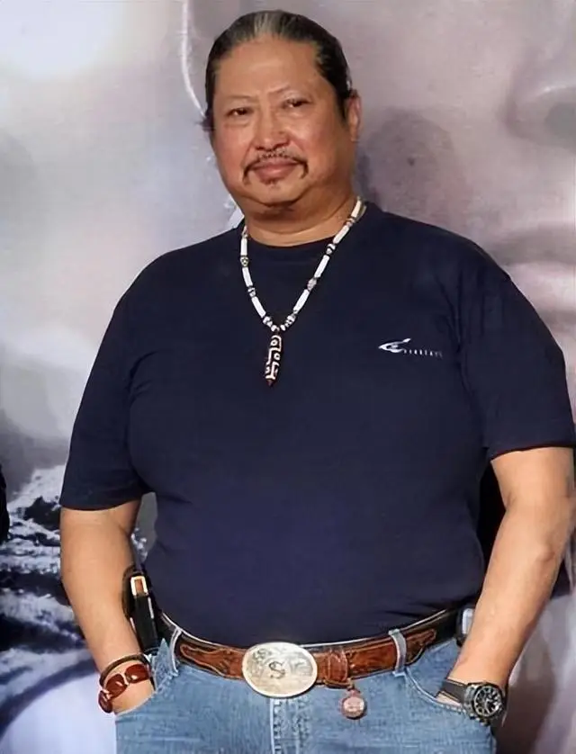 洪金宝签约公司_洪金宝提携过哪些人_洪金宝对新人演员的扶持与培养