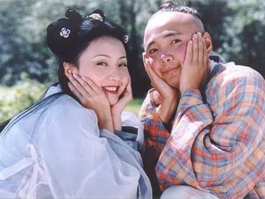 简爱的情感发展历程_私奴生活_金巧巧的私生活与情感历程