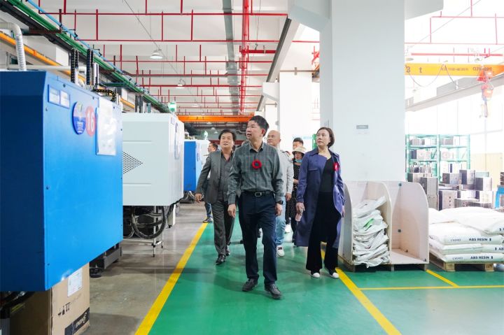 家居生活平台_生活家居家_随时随地享受智能生活的乐趣 49.智慧家居，为您的生活带来改变