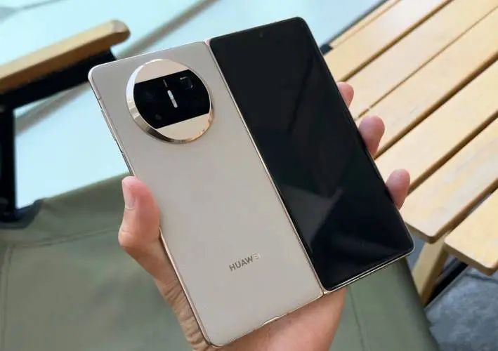 华为手机在防水技术上的持续探索_华为防水宣传视频_华为防水