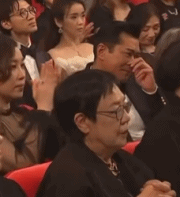 周慧敏的自我成长与精神追求_周慧敏成长专辑_追求周慧敏的人很多吗