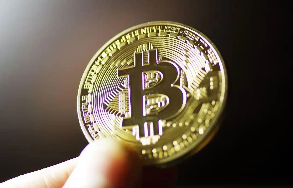 “特朗普交易”要卷土重来？分析师：这次可能是加密货币！_特朗普对加密货币的看法_特朗普区块链加密选票