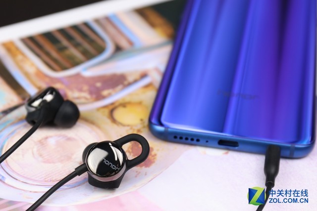 你的心情TA最懂 荣耀心晴耳机首发评测