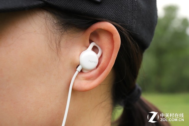 你的心情TA最懂 荣耀心晴耳机首发评测