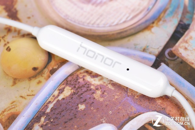 你的心情TA最懂 荣耀心晴耳机首发评测