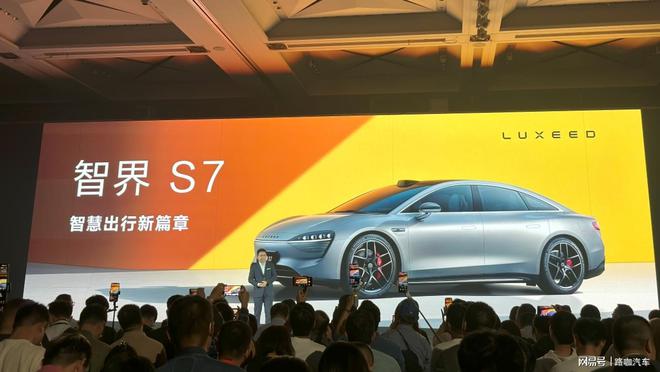 凯迪拉克最豪华的suv_凯迪拉克算豪华_凯迪拉克与其他豪华车品牌的比较