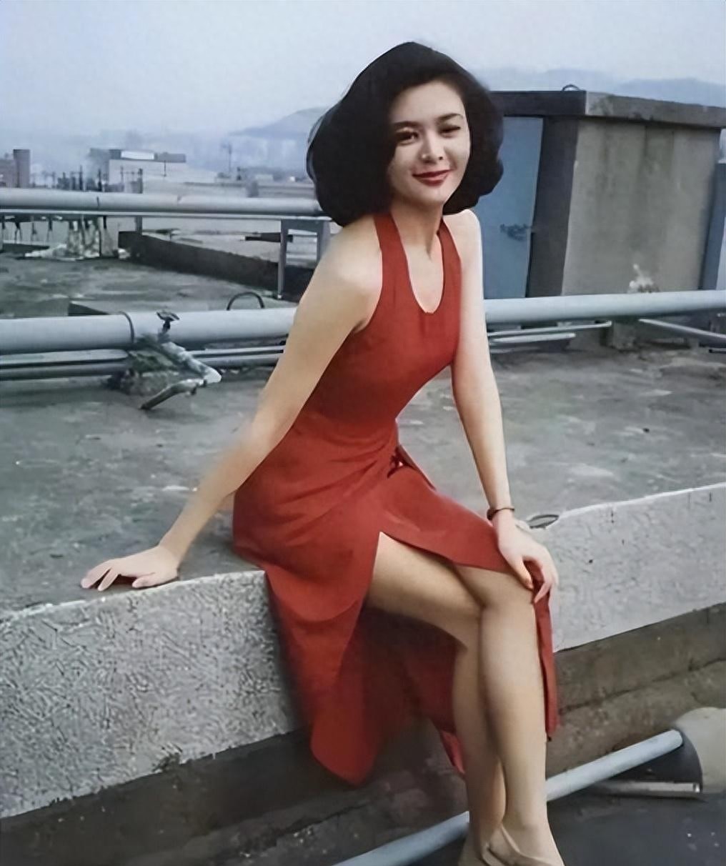 关之琳活动_关之琳与社会活动的参与_关之琳参加活动