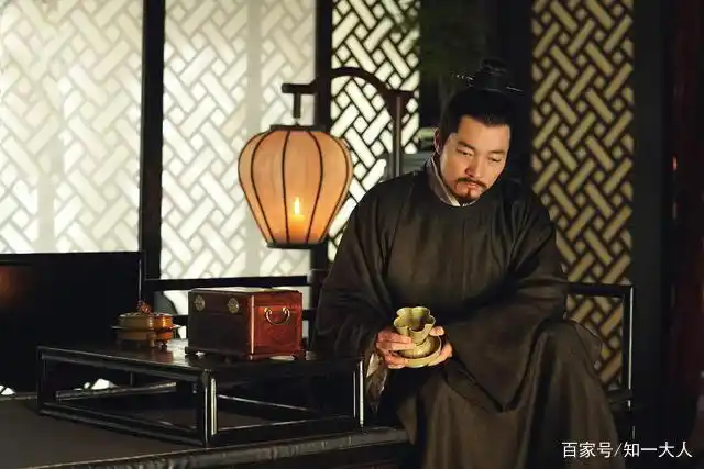 刘备的遭遇与风雨人生_刘备遇难的故事_刘备风雨遭遇人生的故事