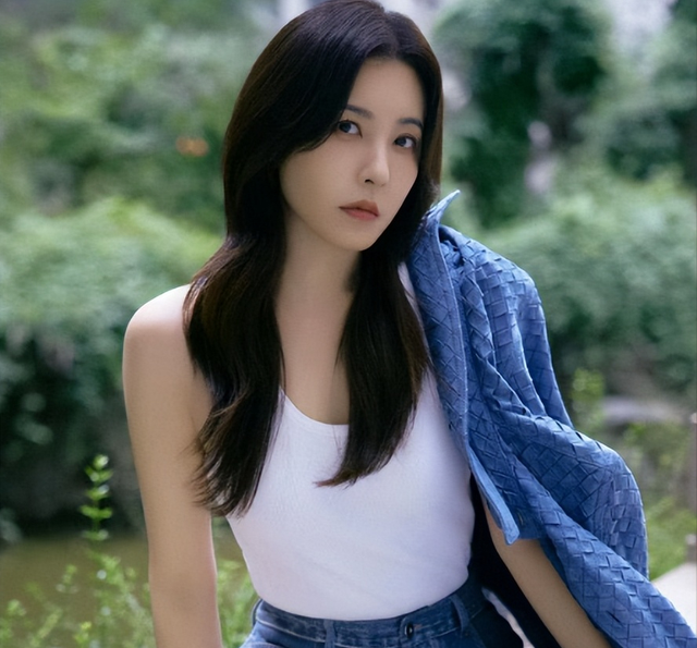 张艺谋_张艺谋有几任妻子_张艺谋电影作品大全